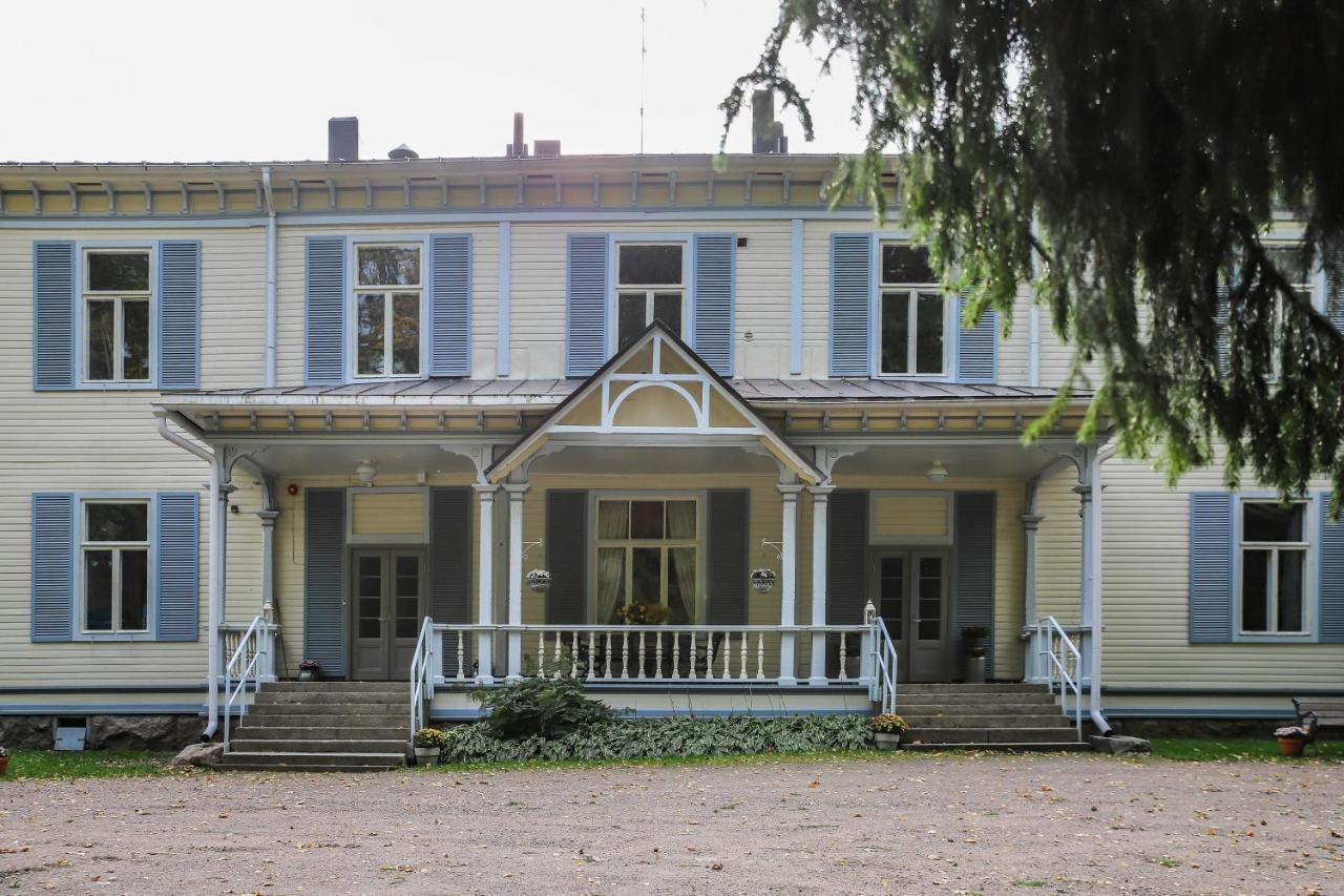 Neitsytniemen Kartano Hotel Virasoja Buitenkant foto