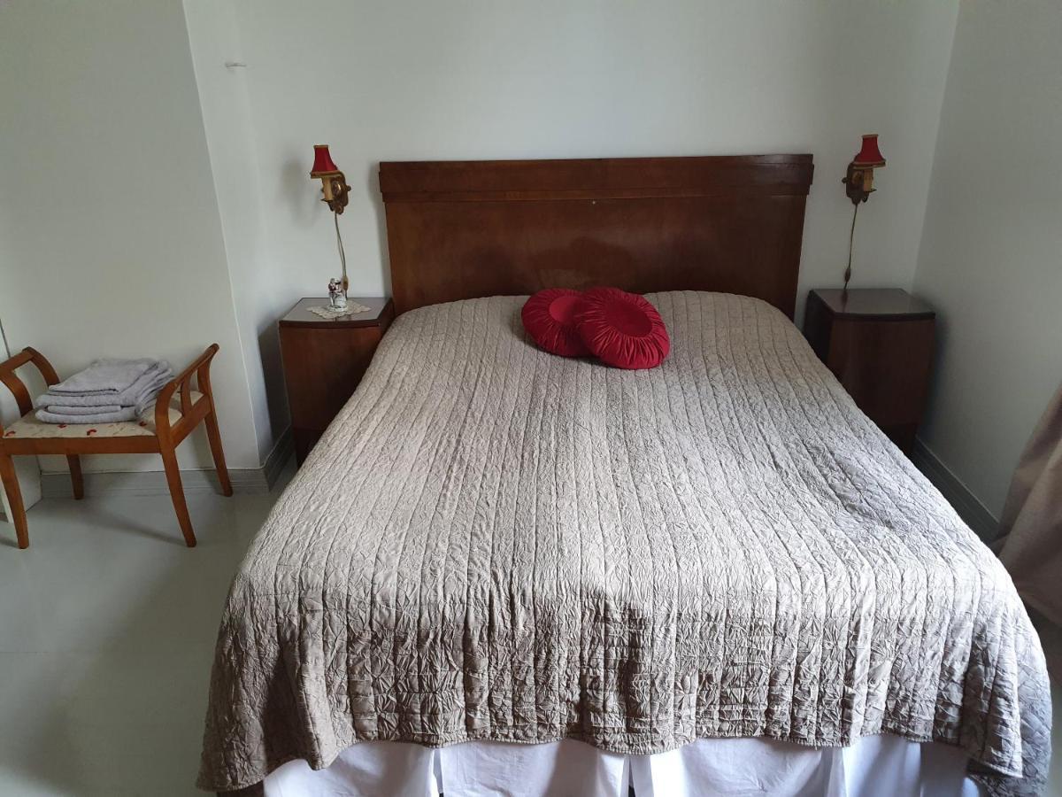 Neitsytniemen Kartano Hotel Virasoja Buitenkant foto