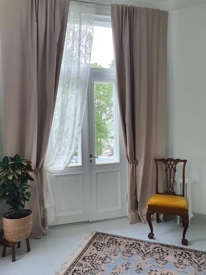 Neitsytniemen Kartano Hotel Virasoja Buitenkant foto