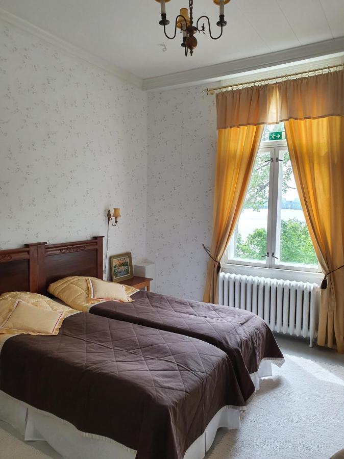 Neitsytniemen Kartano Hotel Virasoja Buitenkant foto